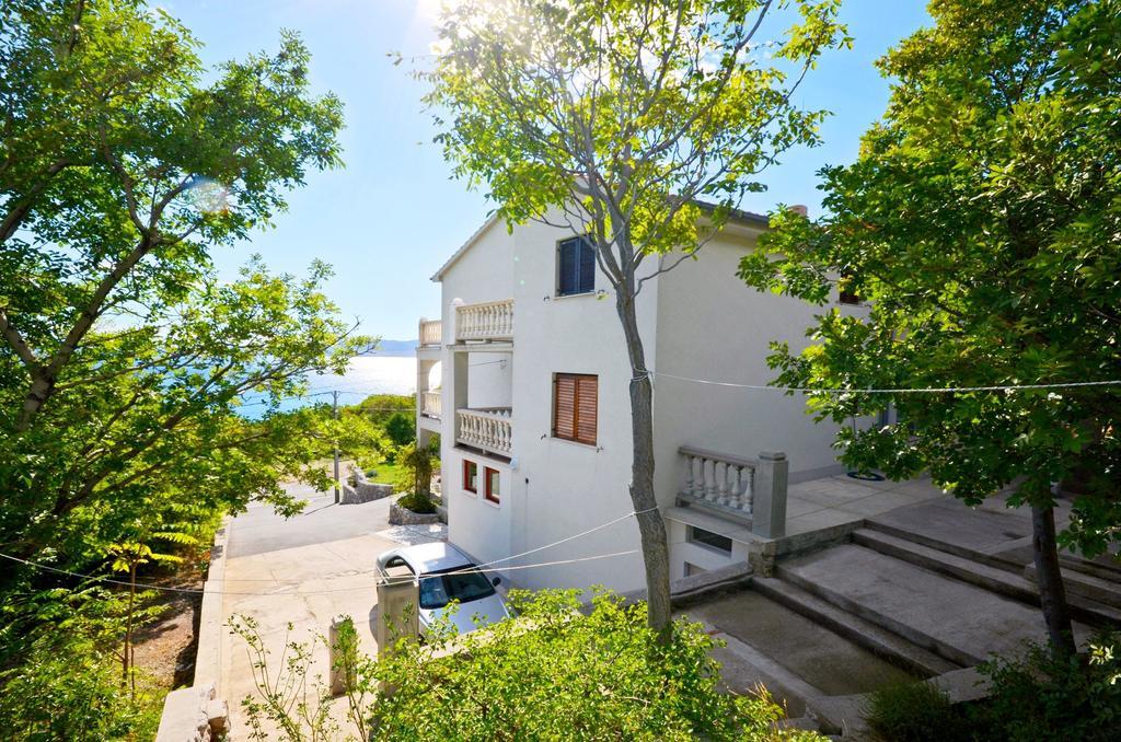 Apartments Sanja Sibinj Krmpotski Bagian luar foto